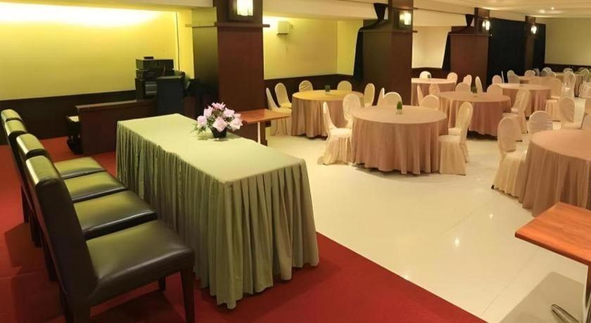Hotel Tarakan Plaza Exterior foto