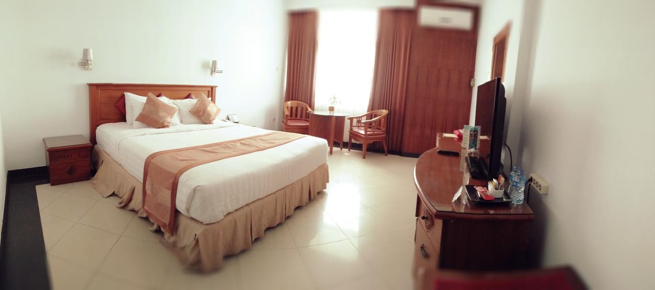 Hotel Tarakan Plaza Exterior foto